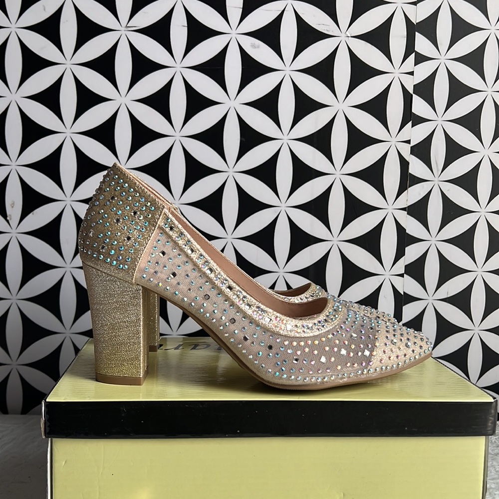 Golden/Beige slip on formal heels - Picture 5 of 8